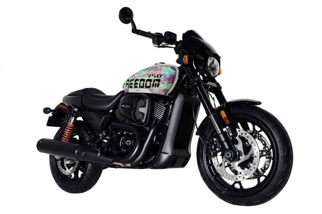 Chiêm ngưỡng mô tô Harley-Davidson sơn trẻ trung chưa từng thấy, giá rẻ nhưng siêu hiếm ảnh 6