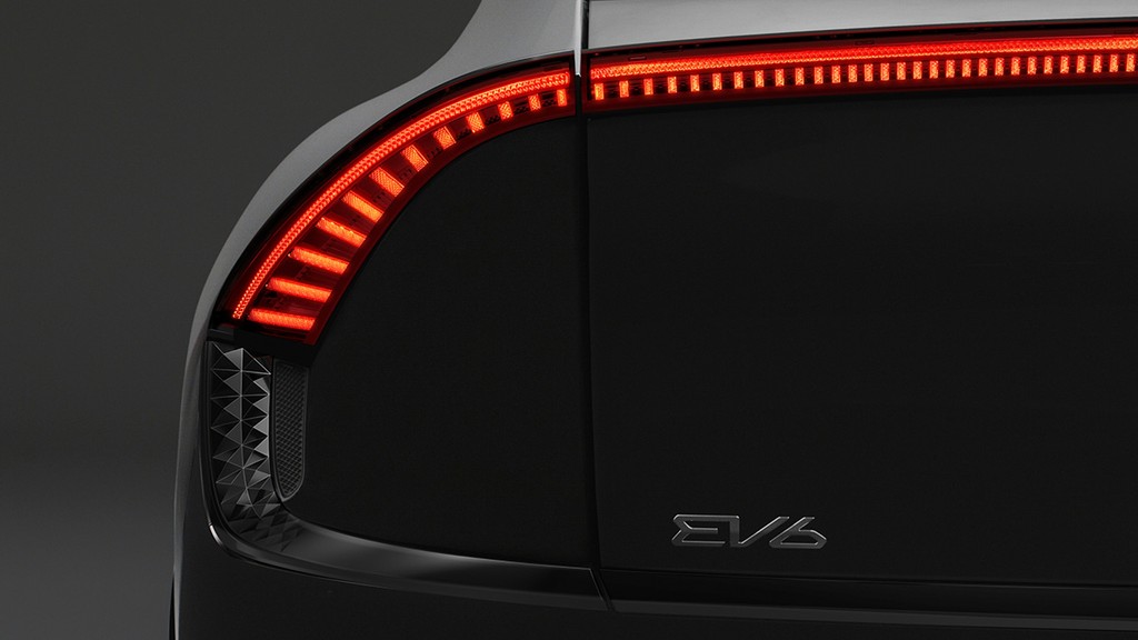 Hé lộ tân binh KIA EV6 dựa trên nền tảng kiến trúc xe điện E-GMP hoàn toàn mới ảnh 4