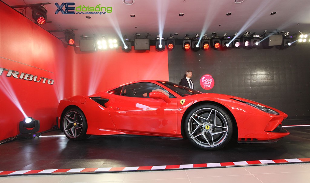 Ngắm chi tiết siêu phẩm Ferrari F8 Tributo lần đầu ra mắt tại Việt Nam ảnh 4