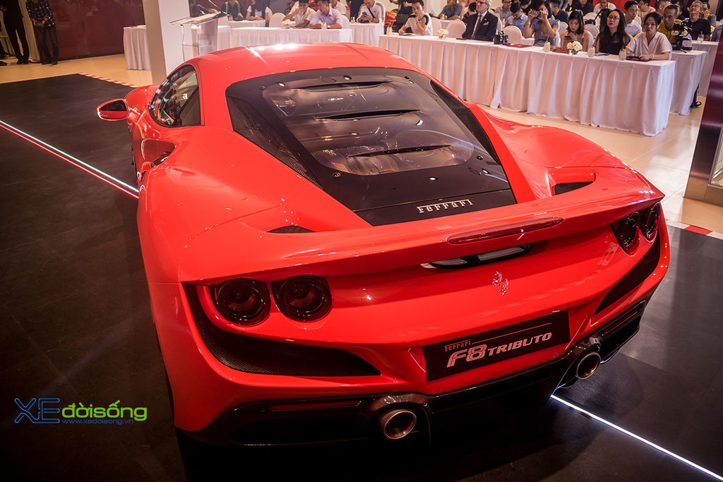 Ngắm chi tiết siêu phẩm Ferrari F8 Tributo lần đầu ra mắt tại Việt Nam ảnh 8