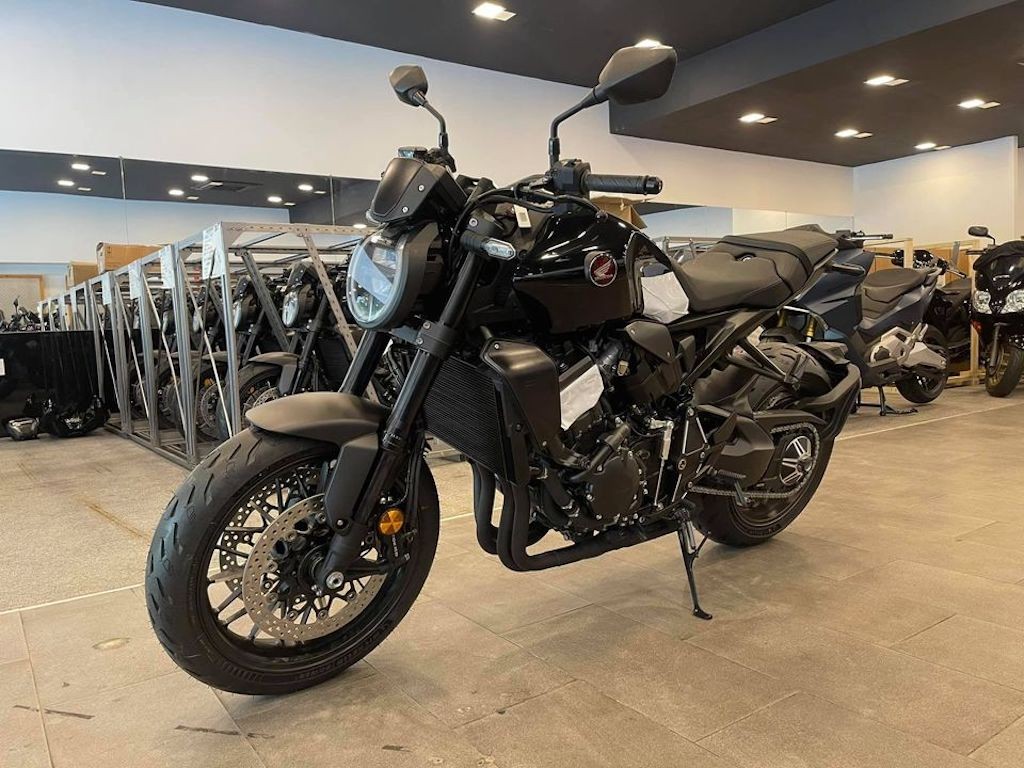 Lô naked bike Honda CB1000R 2021 đầu tiên về Việt Nam: là bản cao cấp Black Edition nhưng không được nhập chính hãng ảnh 3
