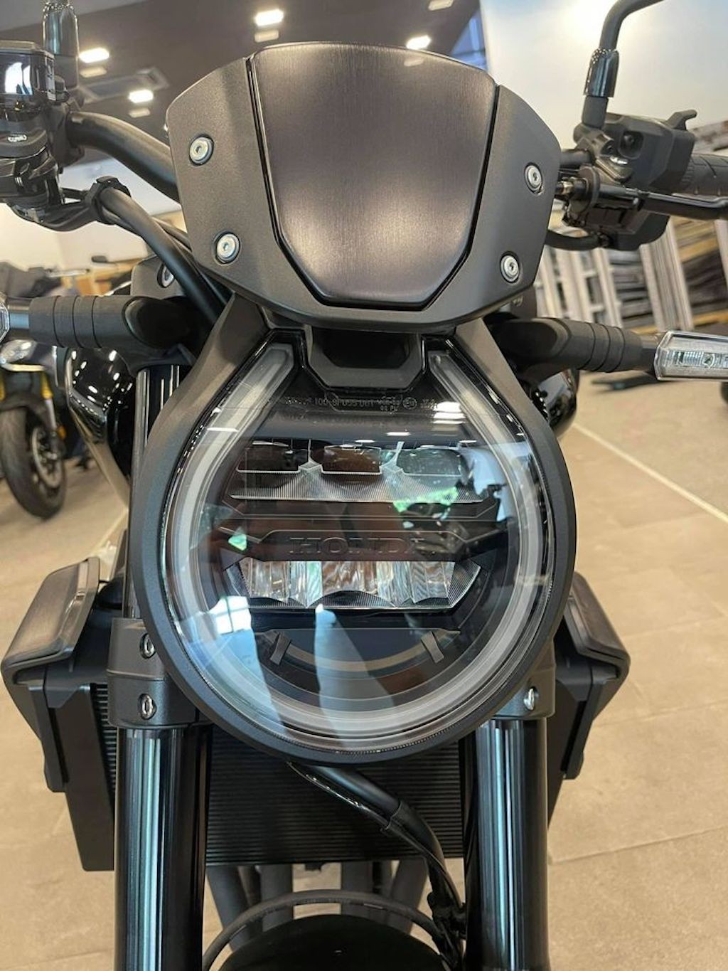 Lô naked bike Honda CB1000R 2021 đầu tiên về Việt Nam: là bản cao cấp Black Edition nhưng không được nhập chính hãng ảnh 6
