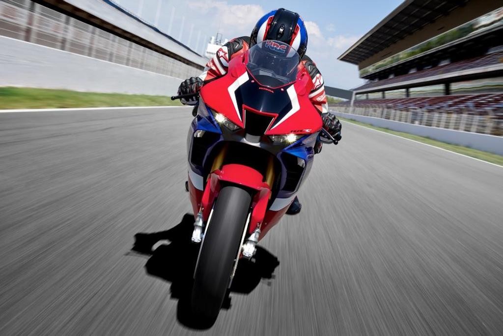 Honda “ngứa mắt” với các đối thủ châu Âu, quyết tâm tạo ra superbike vượt trội về mọi mặt ảnh 6