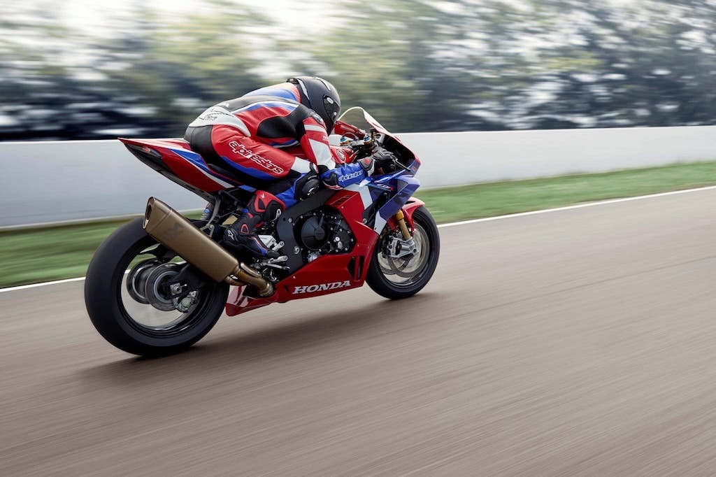 Honda “ngứa mắt” với các đối thủ châu Âu, quyết tâm tạo ra superbike vượt trội về mọi mặt ảnh 7