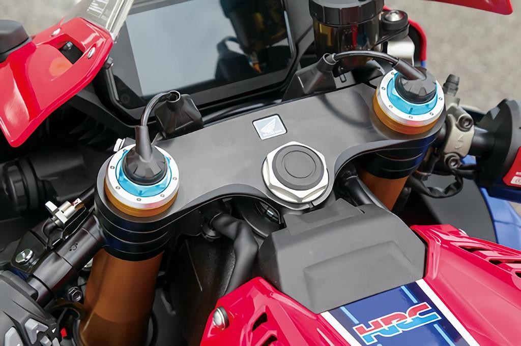 “Bật mí” toàn bộ bí mật khiến Honda CBR1000RR-R SP trở thành chiếc superbike Nhât Bản hoàn hảo nhất hiện tại ảnh 8