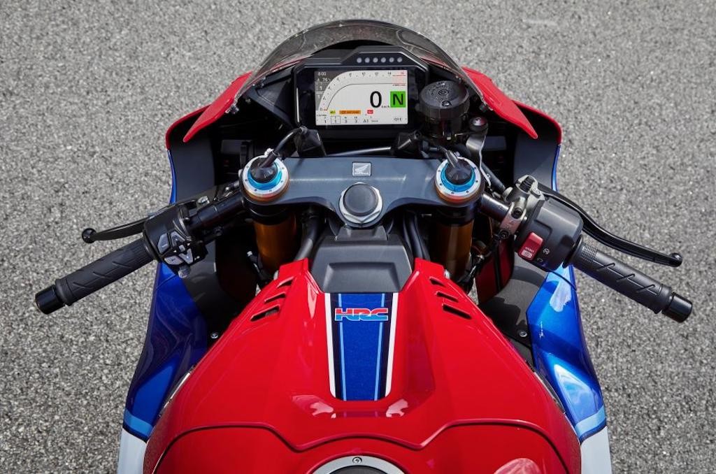 Honda “ngứa mắt” với các đối thủ châu Âu, quyết tâm tạo ra superbike vượt trội về mọi mặt ảnh 8