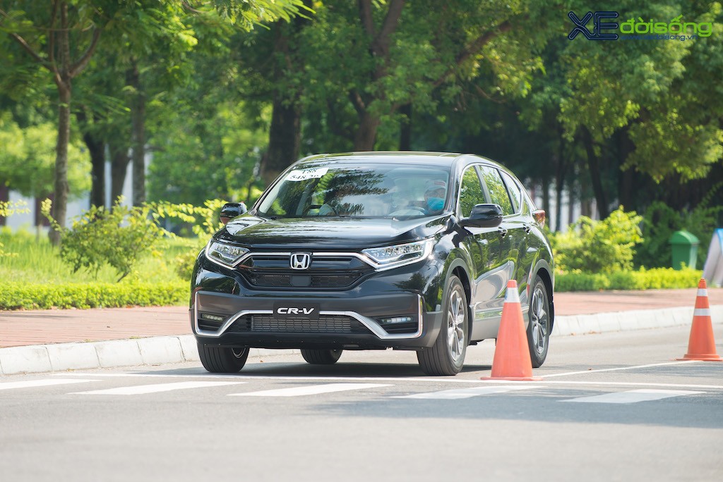 Video: Khám phá từng ngóc ngách Honda CR-V 2020 L giá 1,118 tỷ tại Việt Nam ảnh 6