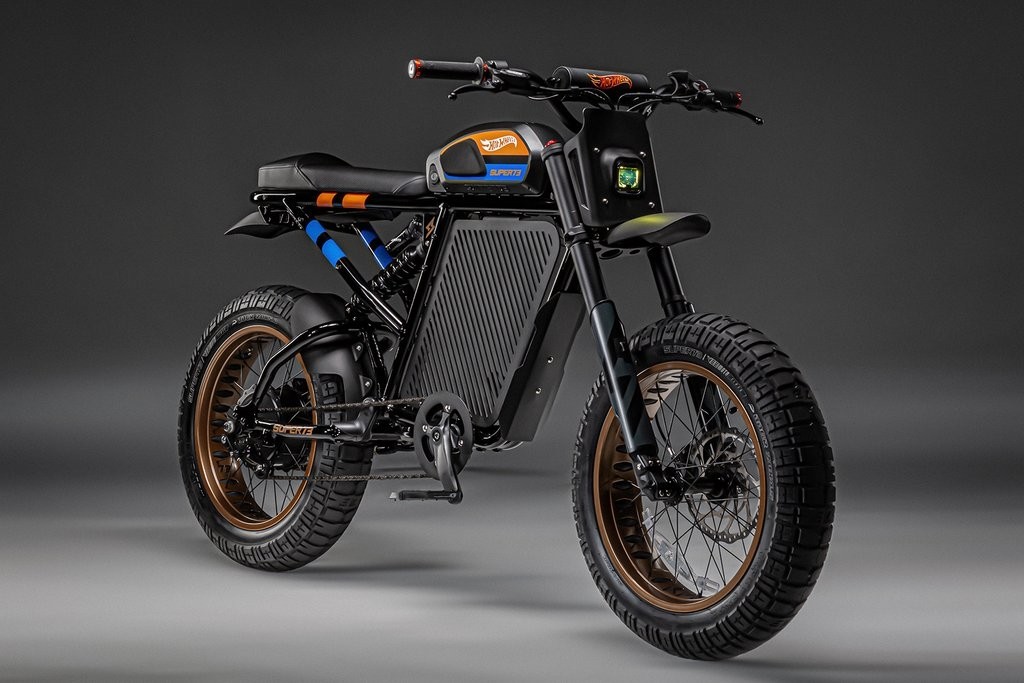 Nổi tiếng với xe đồ chơi mô hình, Hot Wheels bất ngờ tung xe đạp điện Super73-RX có giá lên tới 5.000 USD ảnh 1