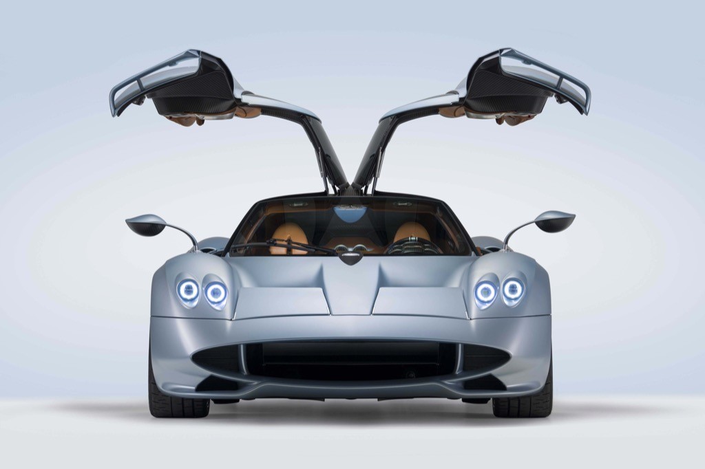 Không chỉ McLaren, Pagani cũng có hypercar “đuôi dài” của riêng mình với Huayra Codalunga giá 171 tỷ ảnh 1
