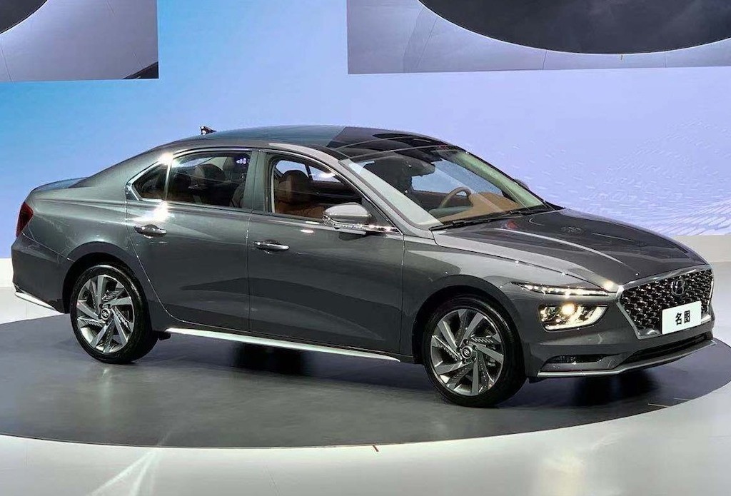 Nằm giữa Elantra và Sonata, nhưng chiếc Hyundai sedan này nhìn “sang chảnh” không thua kém Genesis ảnh 1