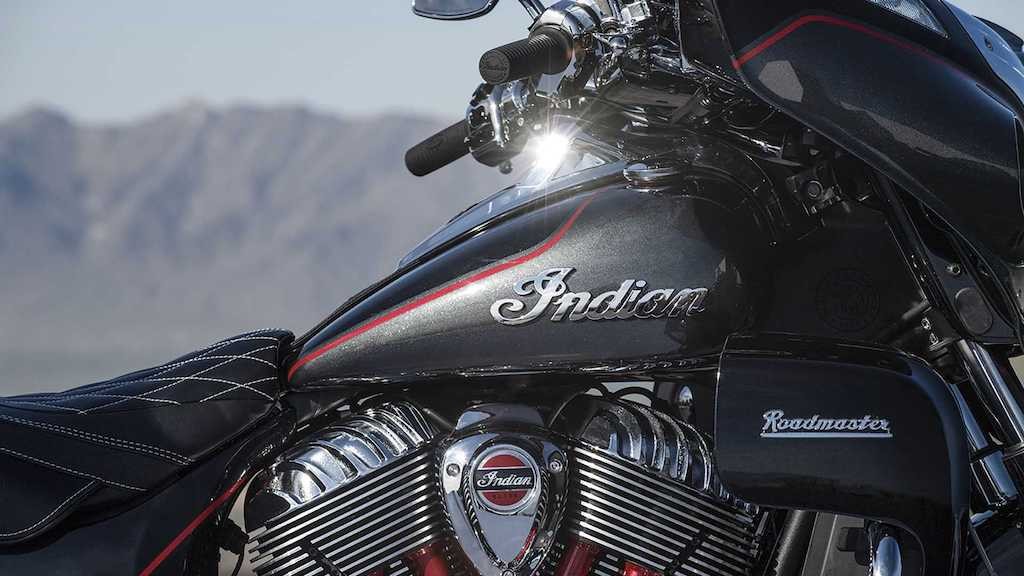 Harley-Davidson vừa ra CVO Road Glide 2020, Indian đã đáp trả bằng “salon bay” Roadmaster Elite ảnh 5