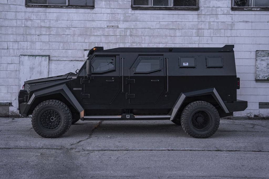 Siêu SUV Inkas tới từ Canada: bên ngoài “chiến” như xe quân sự, nội thất khiến Maybach phải “chào thua“ ảnh 2