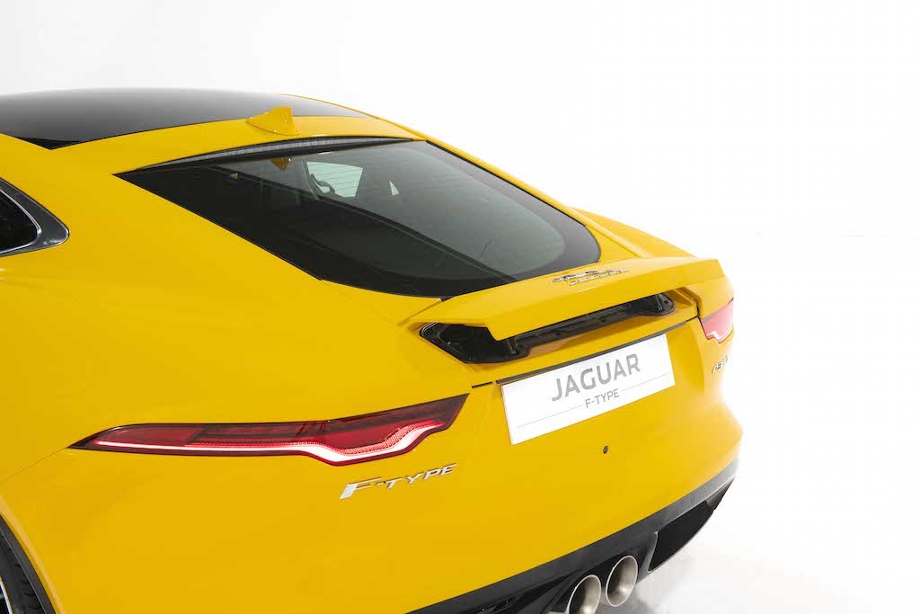 Jaguar F-Type 2021 ra mắt Việt Nam cạnh tranh Porsche 911, giá từ 5,65 tỷ tới 15,29 tỷ đồng ảnh 19