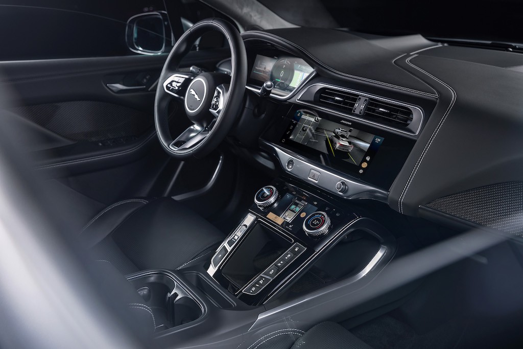 Trông không khác gì đời cũ, xe điện Jaguar I-PACE càng hiện đại và thông minh hơn với đời xe 2021 ảnh 5