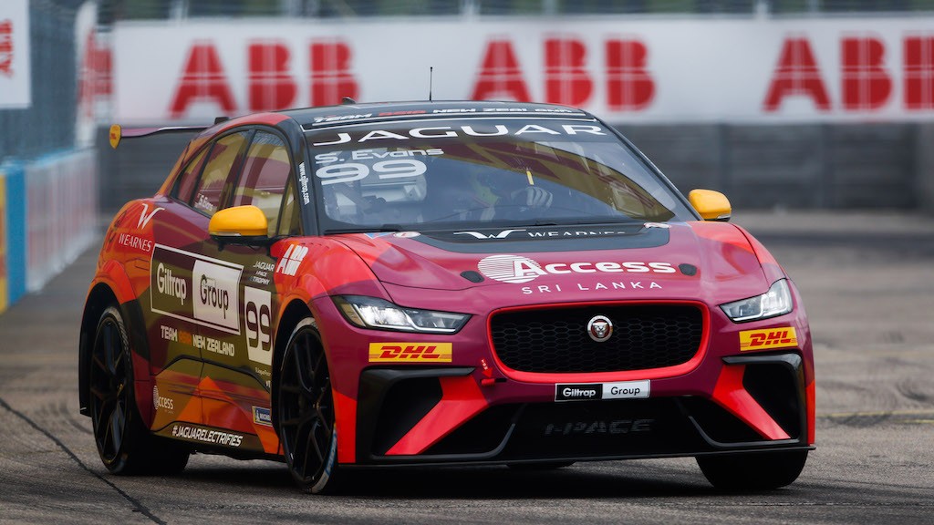 Jaguar lần thứ 2 tự tổ chức giải đua dành cho xe điện I-PACE, tìm ra nhà vô địch mới ảnh 1