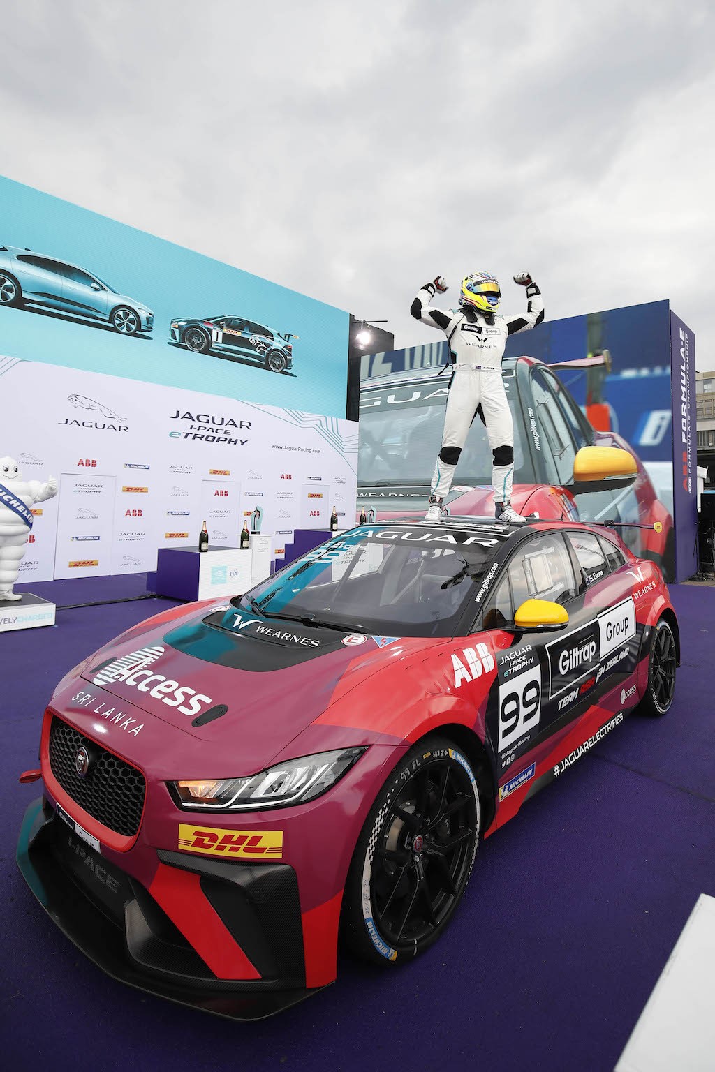 Jaguar lần thứ 2 tự tổ chức giải đua dành cho xe điện I-PACE, tìm ra nhà vô địch mới ảnh 6