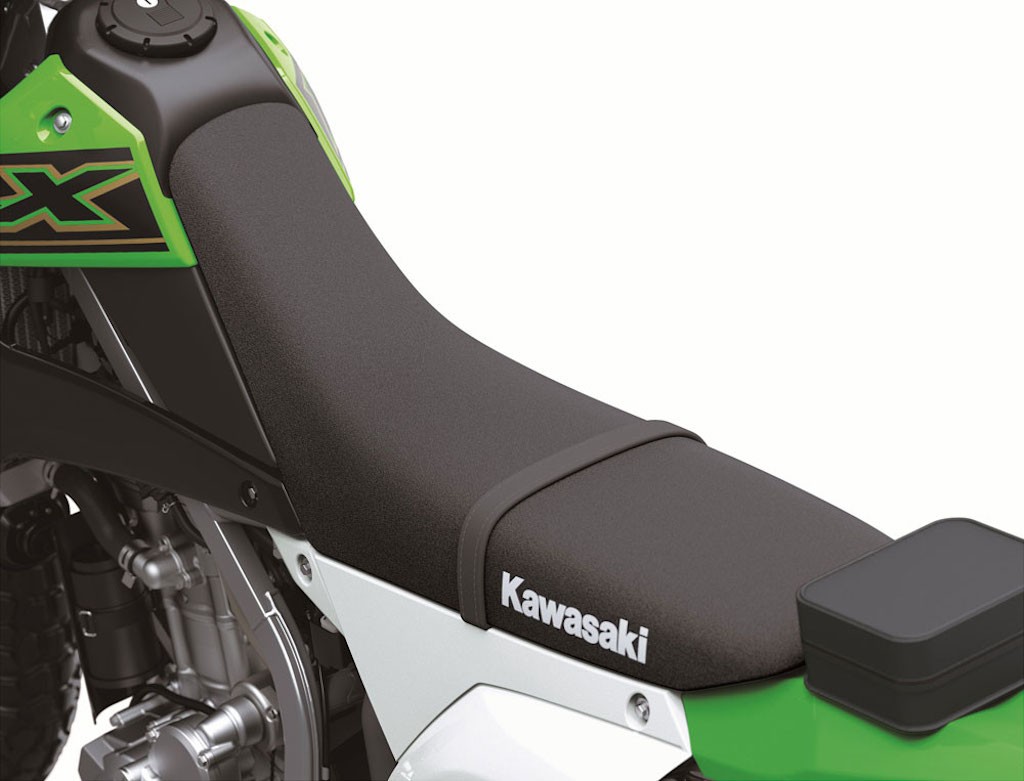 Cạnh tranh Honda CRF300L mới ra, Kawasaki cũng nâng cc “cào cào” KLX250 nhưng “chơi không tới“ ảnh 7