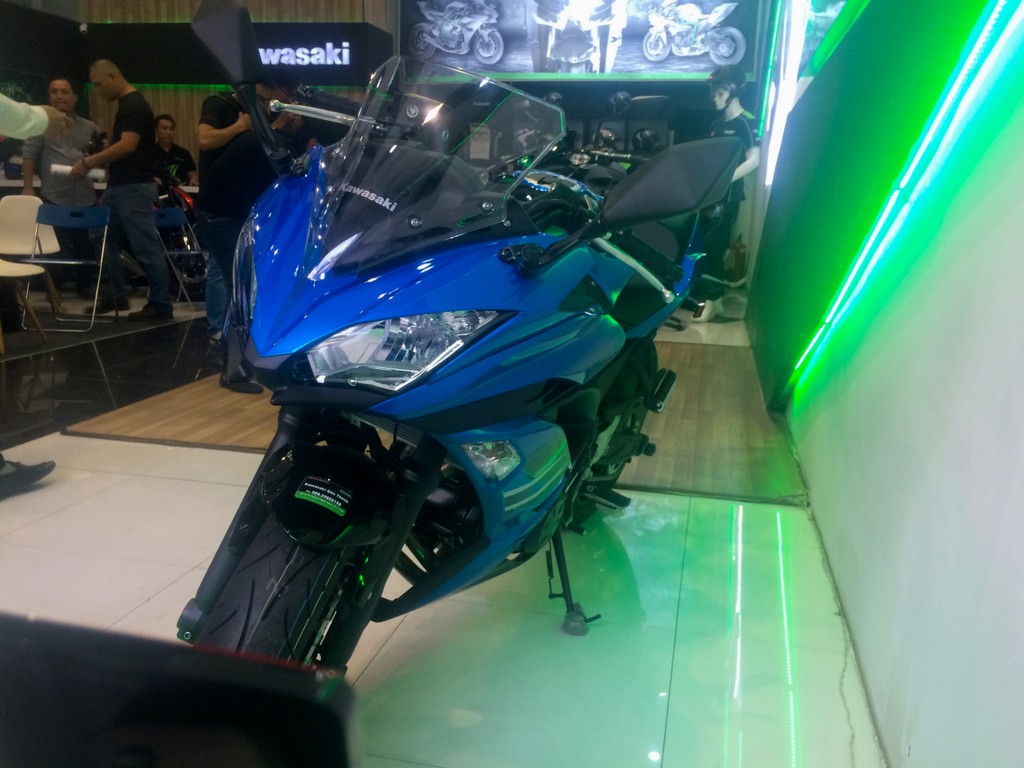 Motorock quay lại thị trường với Kawasaki Z300 và Ninja 650 2018 ảnh 8