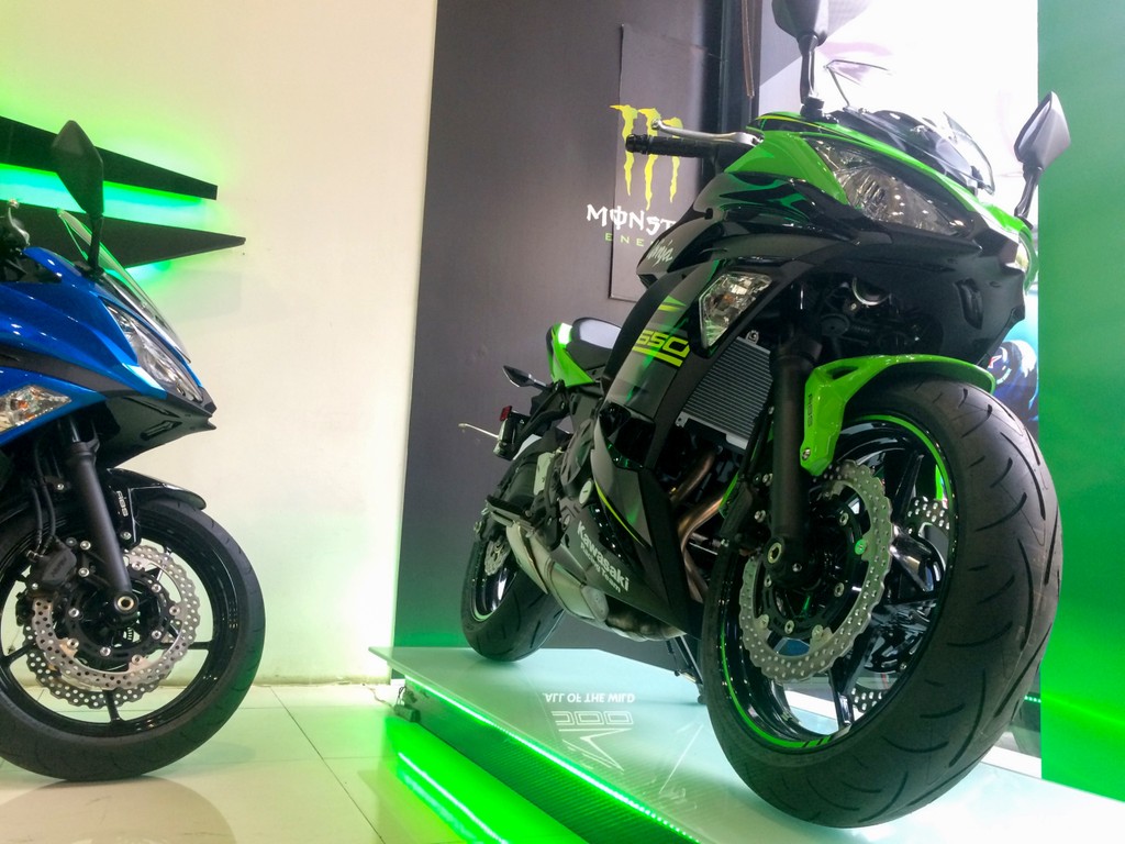 Motorock quay lại thị trường với Kawasaki Z300 và Ninja 650 2018 ảnh 10