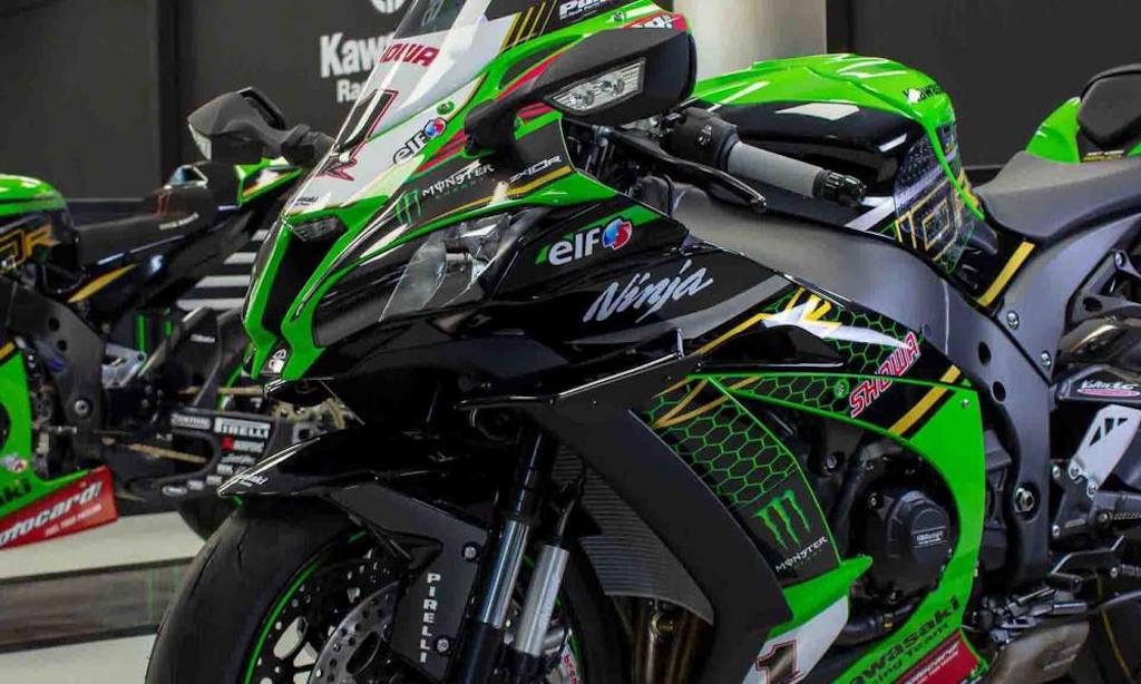 Học tập các đối thủ Ý, Kawasaki cũng tung ra siêu mô tô Ninja ZX-10R lấy cảm hứng từ xe đua WSBK ảnh 7