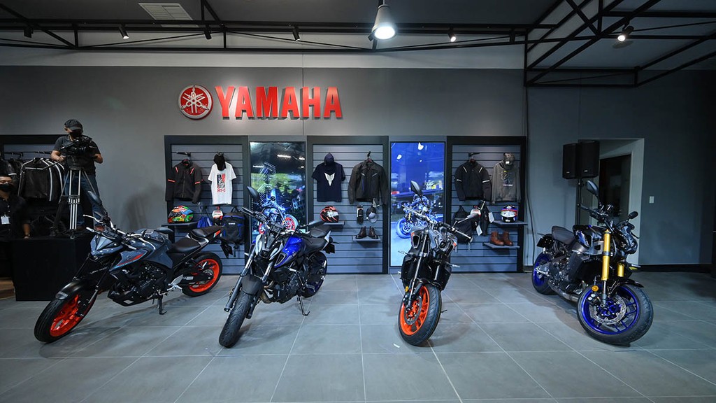 Yamaha khai trương đại lý mô tô phân khối lớn (Revzone) đầu tiên tại Việt Nam ảnh 10