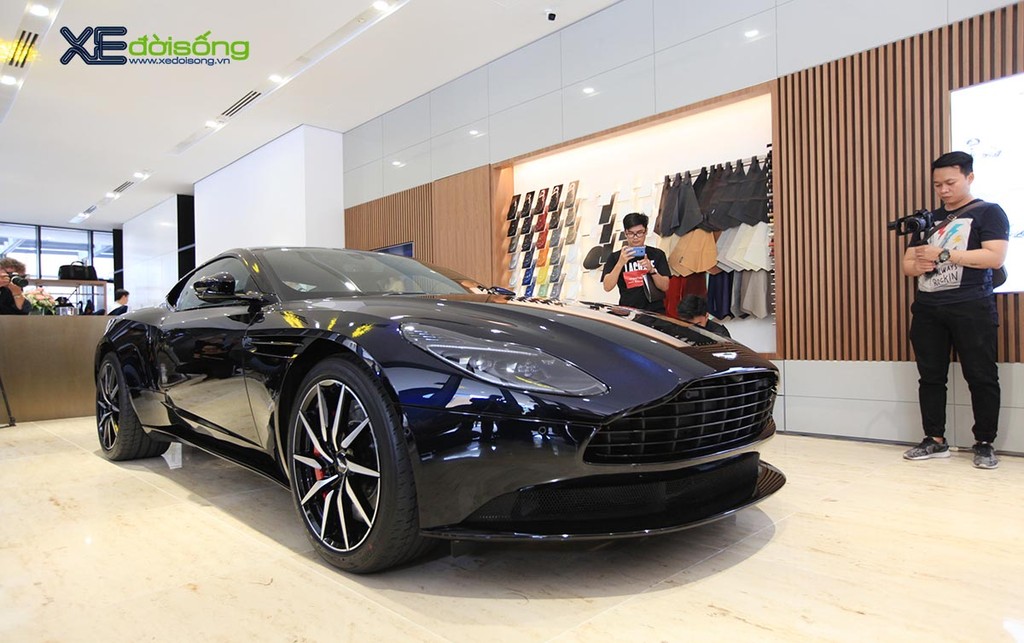 Hãng siêu xe đình đám Aston Martin chính thức ra mắt thị trường Việt Nam ảnh 5
