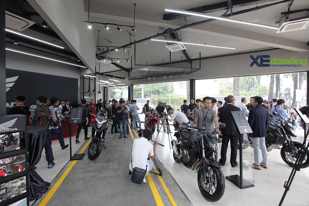 Khai trương Cửa hàng xe Mô tô Honda đầu tiên tại Việt Nam ảnh 6