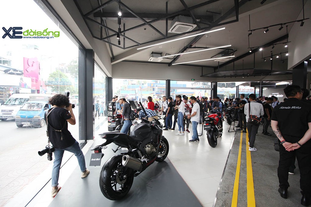 Khai trương Cửa hàng xe Mô tô Honda đầu tiên tại Việt Nam ảnh 8