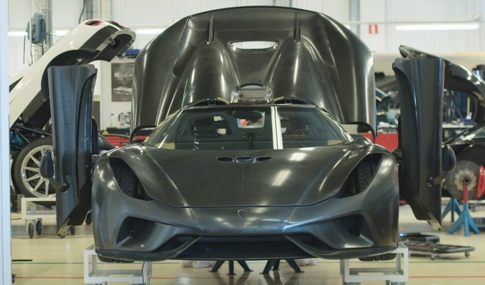 “Xót ruột” xem thử đâm va siêu xe triệu đô Koenigsegg Regera ảnh 2