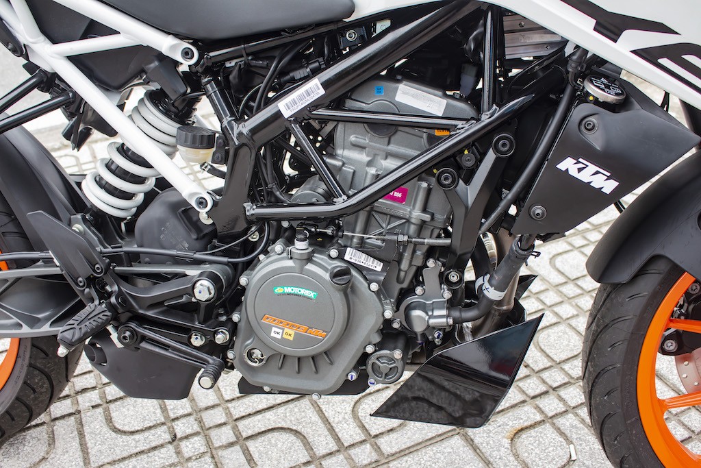 KTM 200 Duke phiên bản 2021 có màn “lột xác” hoàn toàn, giá lên tới 129 triệu đồng tại Việt Nam ảnh 13