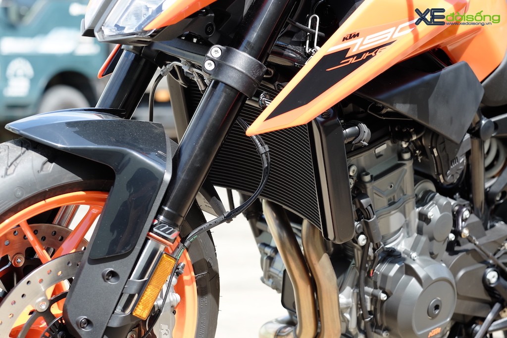 “Đập thùng” naked bike KTM 790 Duke đầu tiên tại Việt Nam, giá bán chắc chắn “rẻ hơn 350 triệu đồng“ ảnh 12