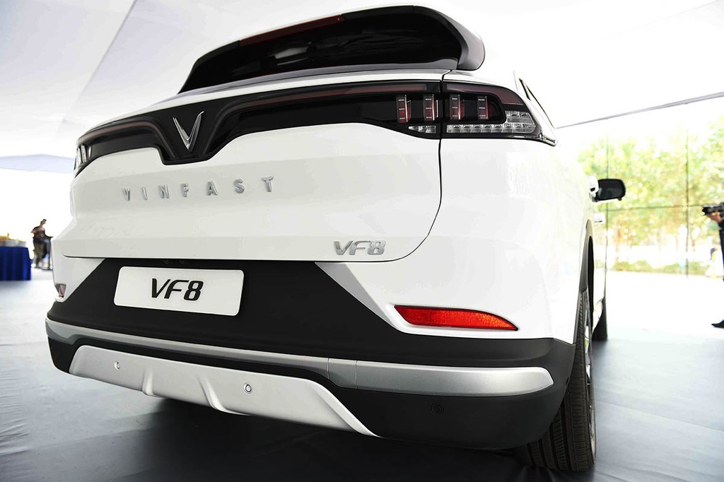 Lái thử SUV điện VinFast VF 8 tại Hải Phòng: Kích cỡ như Porsche Macan nhưng tăng tốc nhanh hơn ảnh 16