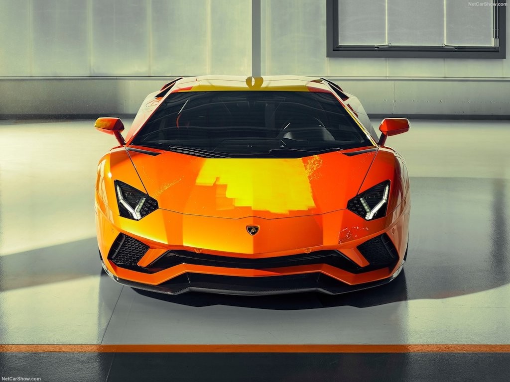 Lamborghini giao siêu xe đắt giá Aventador S cho thanh niên 19 tuổi “vẽ vời“ ảnh 8