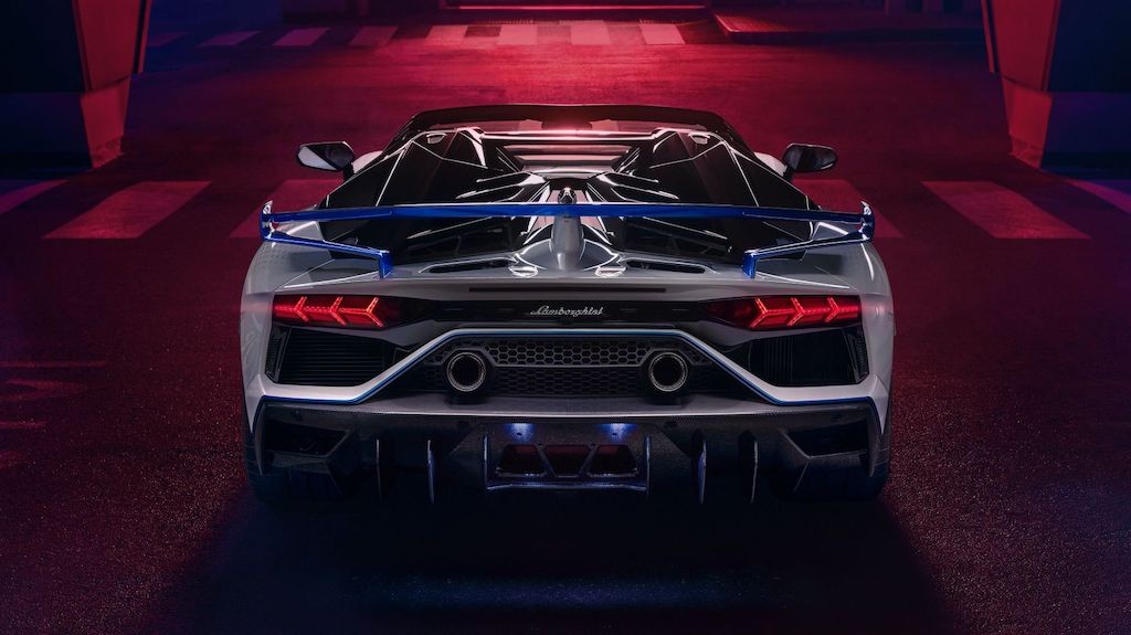 Diện kiến 1 trong 10 siêu xe mui trần Lamborghini Aventador SVJ Roadster Xago Edition, “hoa mắt” vì hoa văn tổ ong ảnh 9