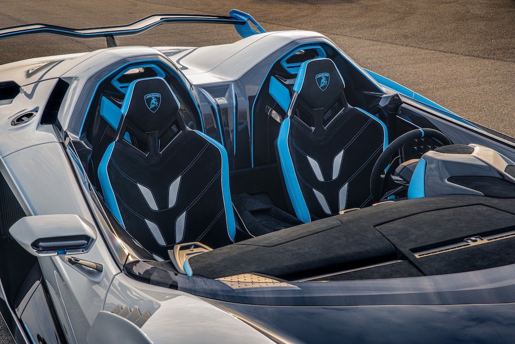 Lamborghini lại có siêu xe mui trần đặc biệt SC20, là hàng 