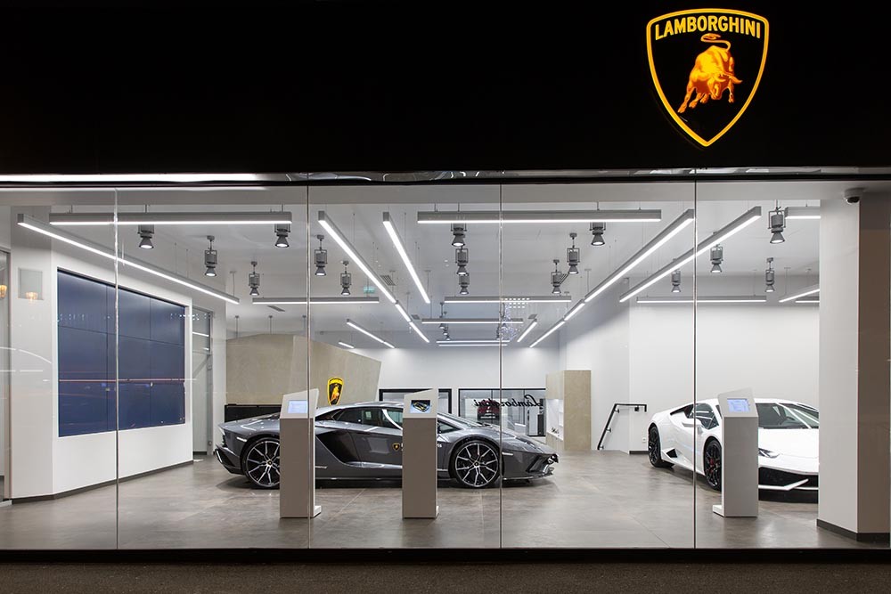 Lamborghini Urus đẹp lãng mạn ở kinh đô thời trang Paris ảnh 20