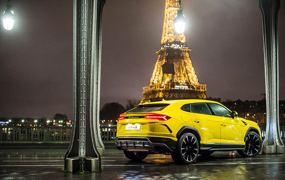 Lamborghini Urus đẹp lãng mạn ở kinh đô thời trang Paris ảnh 4