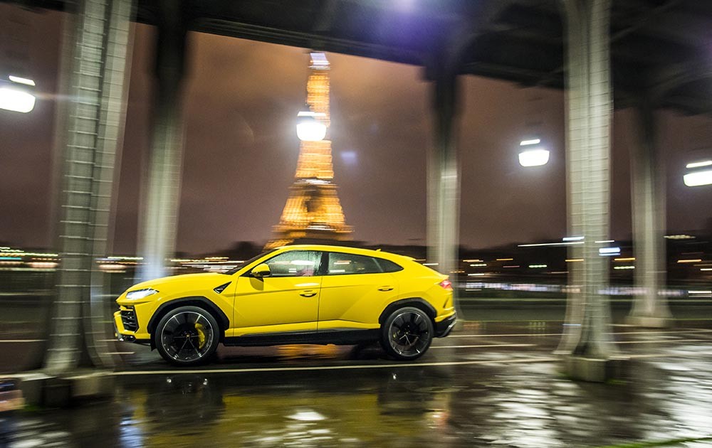 Lamborghini Urus đẹp lãng mạn ở kinh đô thời trang Paris ảnh 5