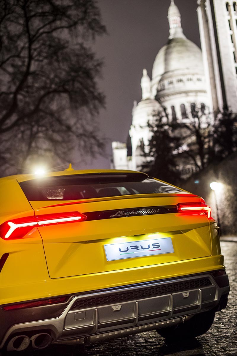 Lamborghini Urus đẹp lãng mạn ở kinh đô thời trang Paris ảnh 9