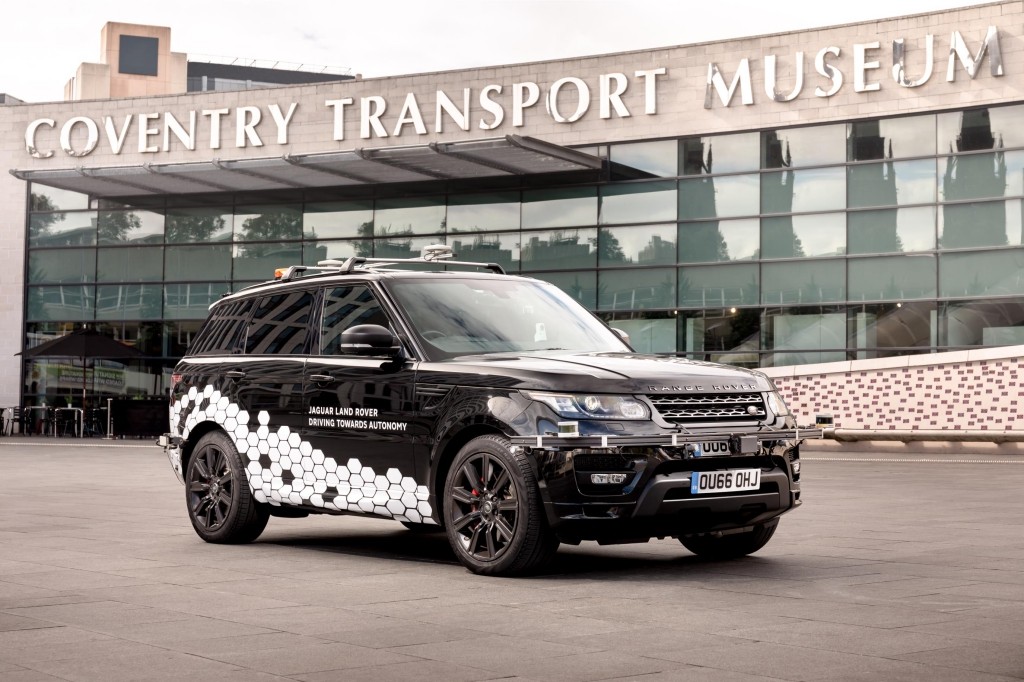 Range Rover Sport tự lái thành công trên đường phố Anh quốc ảnh 1