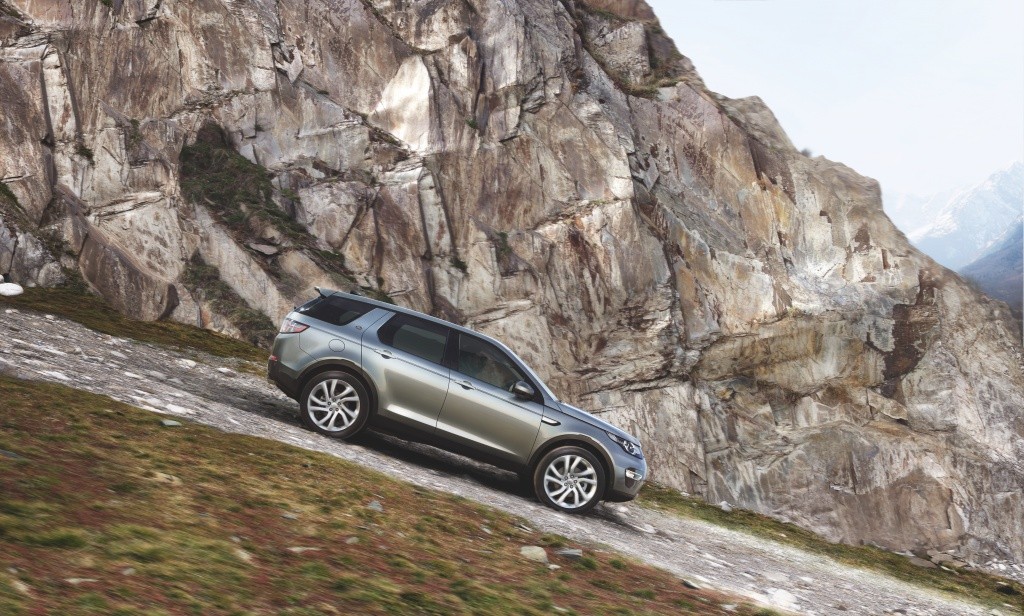Range Rover Evoque giảm giá 200 triệu đồng, khuyến mãi đón Tết 2019  ảnh 5