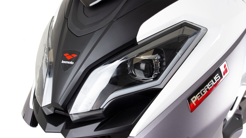 Lexmoto Pegasus 300: Maxi-scooter giá rẻ cạnh tranh với Yamaha XMax và Honda Forza 350 ảnh 5