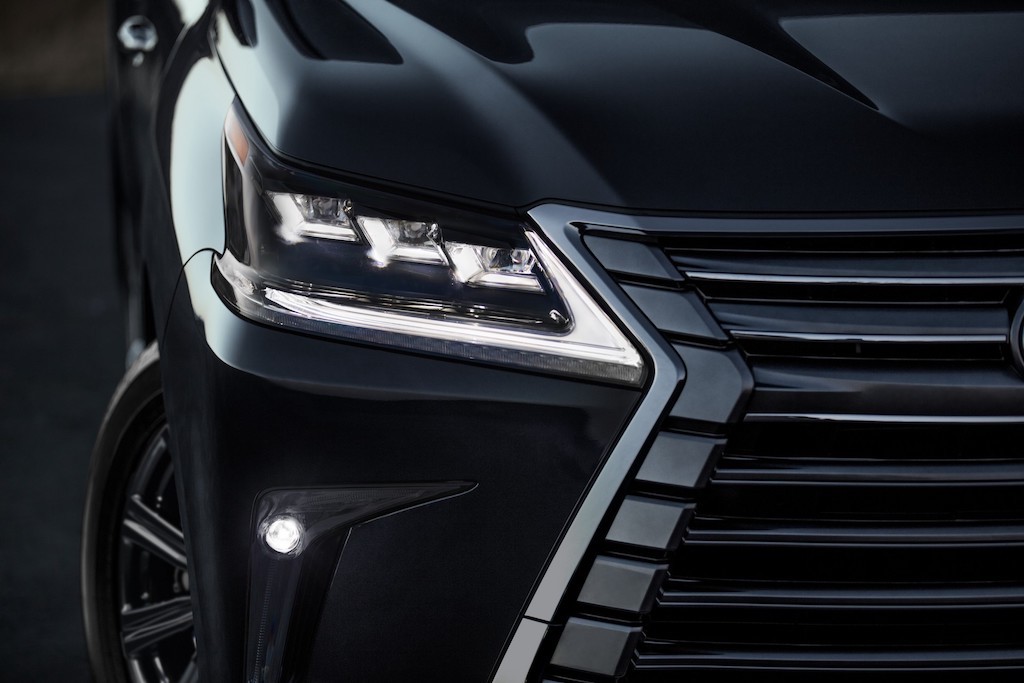 Nếu đang mong đợi thế hệ mới, Lexus LX 570 đời 2021 sẽ khiến bạn thất vọng! ảnh 4
