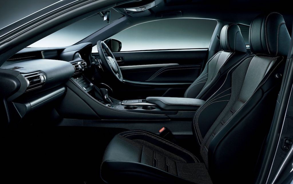 Ngắm coupe Lexus RC bản đặc biệt đấu với BMW 4 Series: lưới tản nhiệt cũng to quá khổ nhưng tinh tế hơn nhiều! ảnh 7