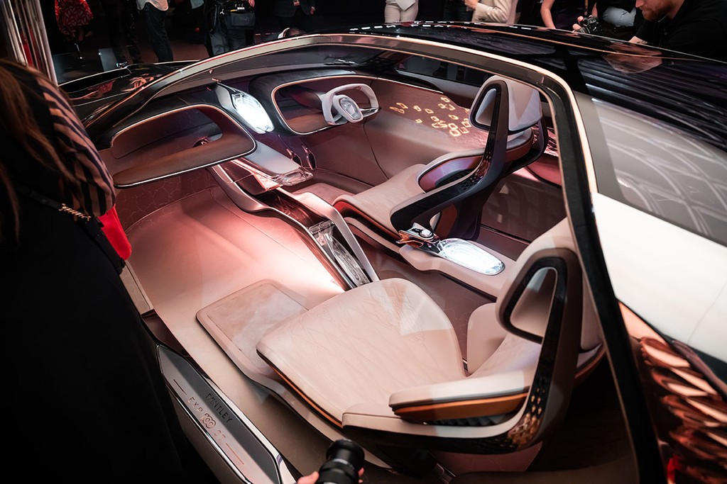 Ảnh đời thực gây choáng ngợp của siêu phẩm Bentley EXP 100 GT ảnh 13
