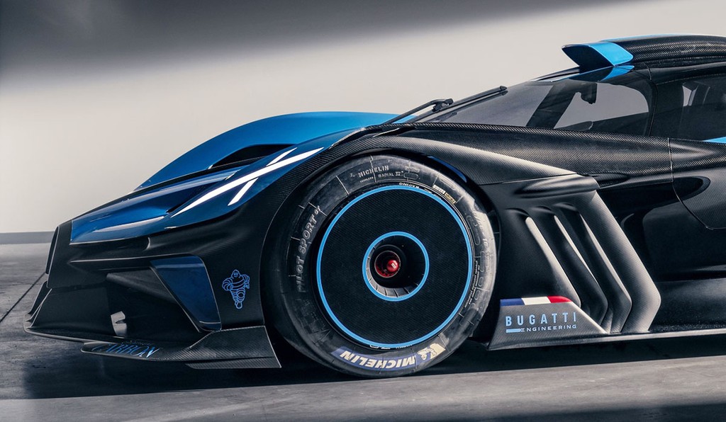 Cận cảnh siêu xe Bugatti tối thượng và quái dị nhất mọi thời đại ảnh 14