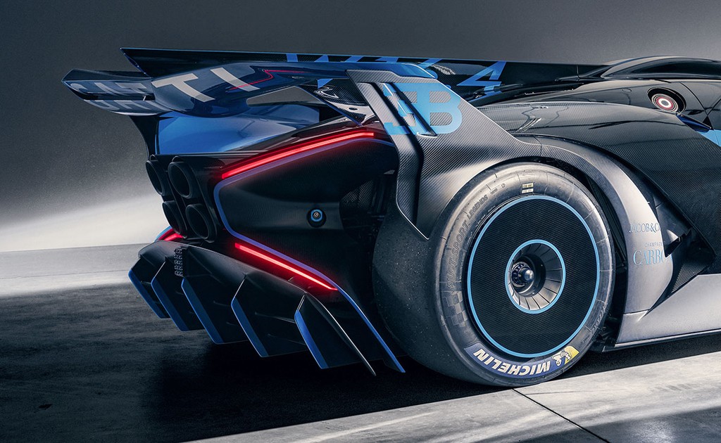 Cận cảnh siêu xe Bugatti tối thượng và quái dị nhất mọi thời đại ảnh 15