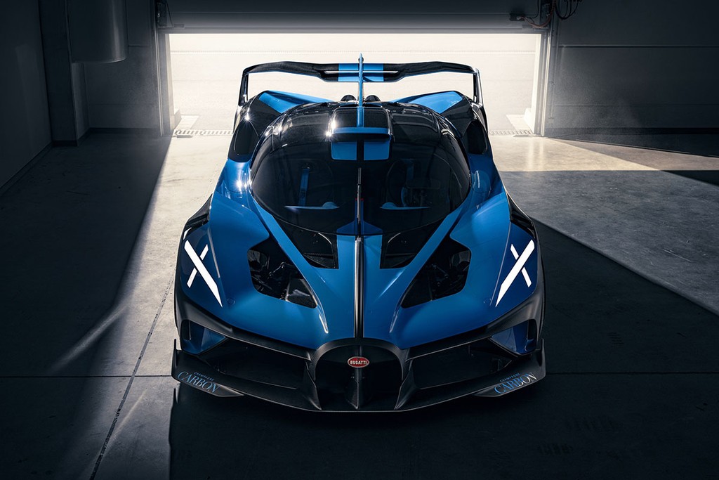 Cận cảnh siêu xe Bugatti tối thượng và quái dị nhất mọi thời đại ảnh 4