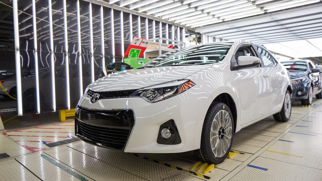 Lợi nhuận của Toyota giảm mạnh tới 42% do ảnh hưởng bởi nguồn cung ứng ảnh 1