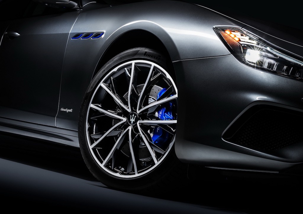 Maserati chính thức bước vào kỷ nguyên điện hoá với “mũi đinh ba” Ghibli Hybrid ảnh 8